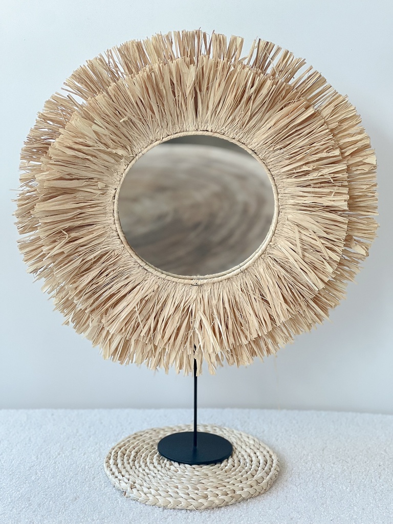 Miroir en raphia sur pied