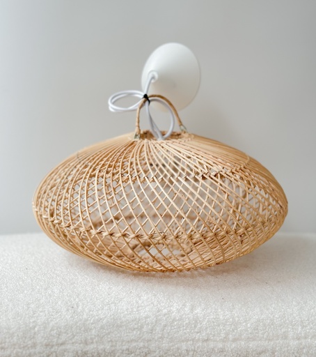 Suspension ellipse en rotin