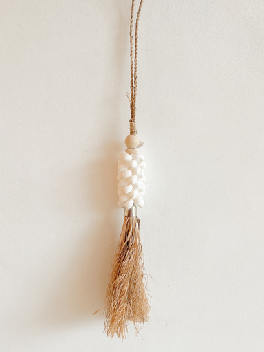 Collier coquillage blanc et raphia