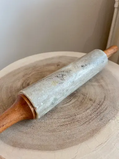 Rouleau à patisserie en marbre 